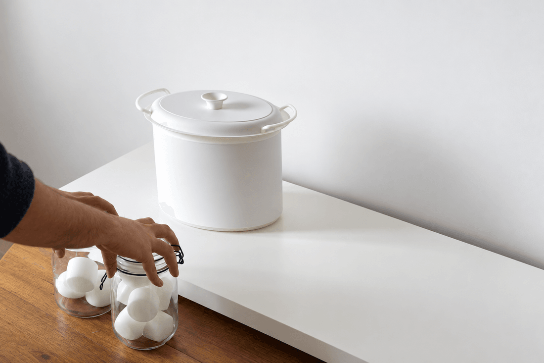 Composition de matières, prototypes et objets conçus par le studio Drigaï